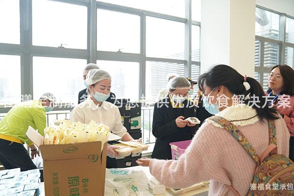 團膳定制服務，為您提供優質飲食解決方案