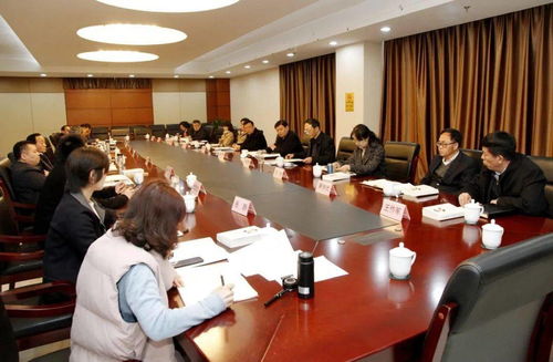 教育整頓 抓好 五個帶頭 推進教育整頓 徐州市司法局召開隊伍教育整頓中心組專題學習會